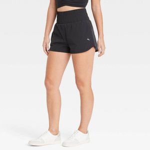 Women's Black High-Rise Woven Shorts 3" // Size L